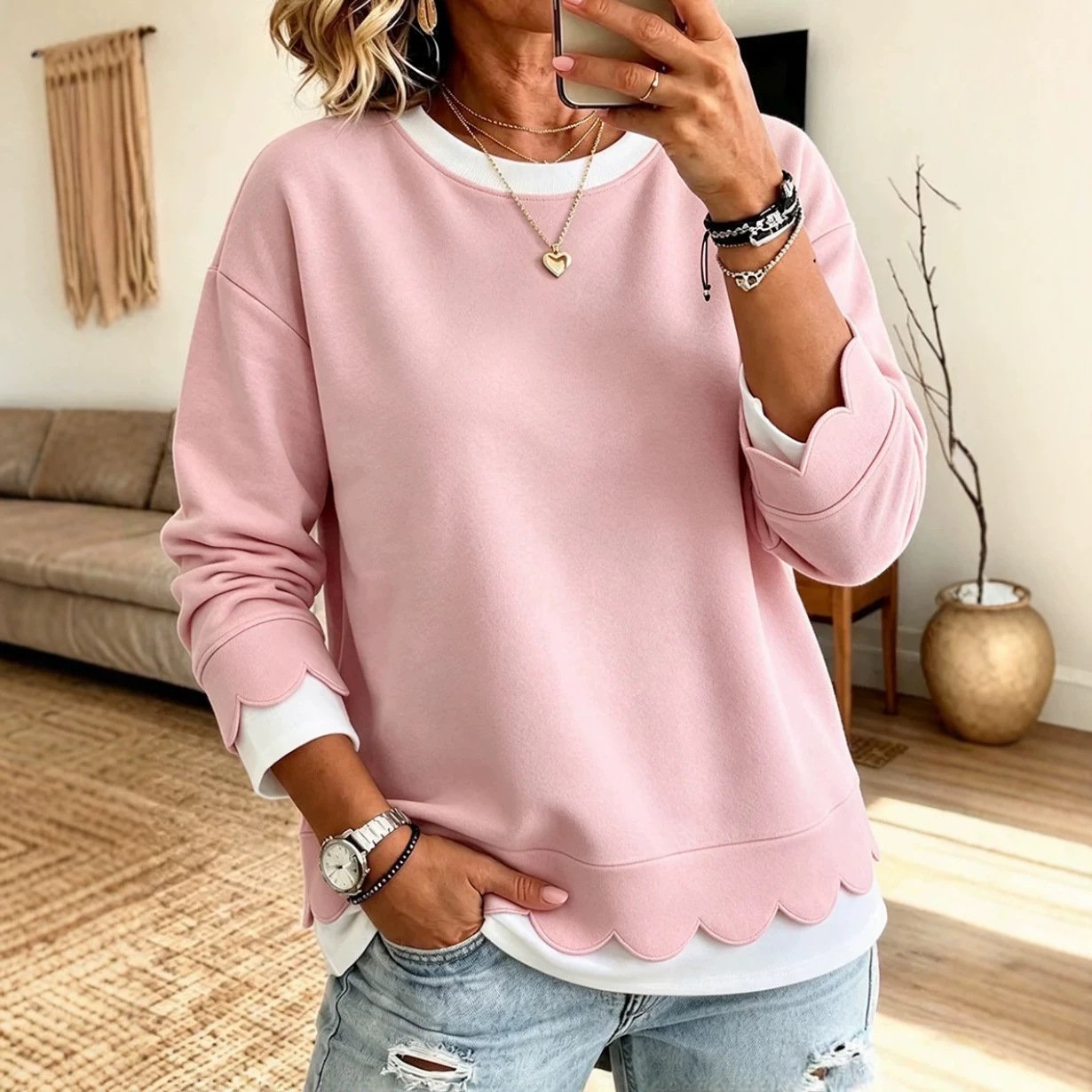 Women's Loose-fit Round-neck Casual Top With Wavy Lace Trim - Image 2